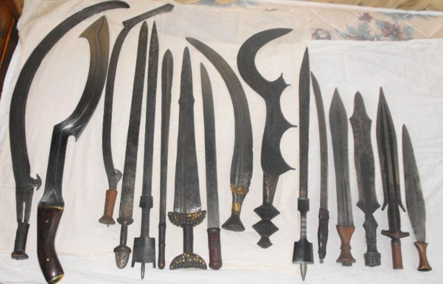 Африканские боевые ножи и кинжалы.