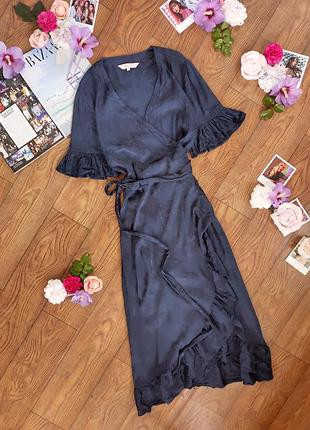 Сукня міді на запах з воланами