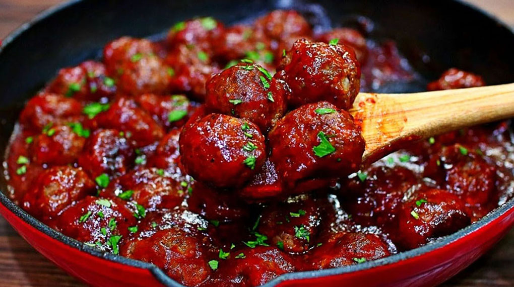 Фрикадельки в клюквенном соусе Фрикадельки в клюквенном соусе