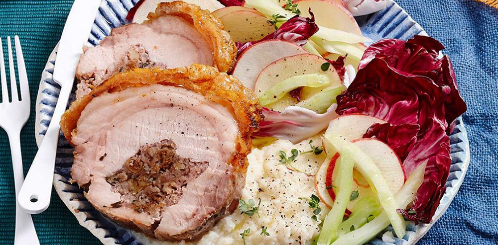 Свинная корейка с орехами и салатом радиккио Свинная корейка с орехами и салатом радиккио