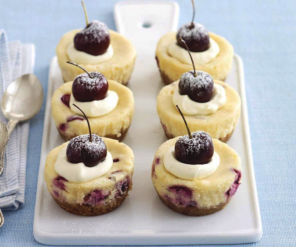 Мини вишнёвые чизкейки.